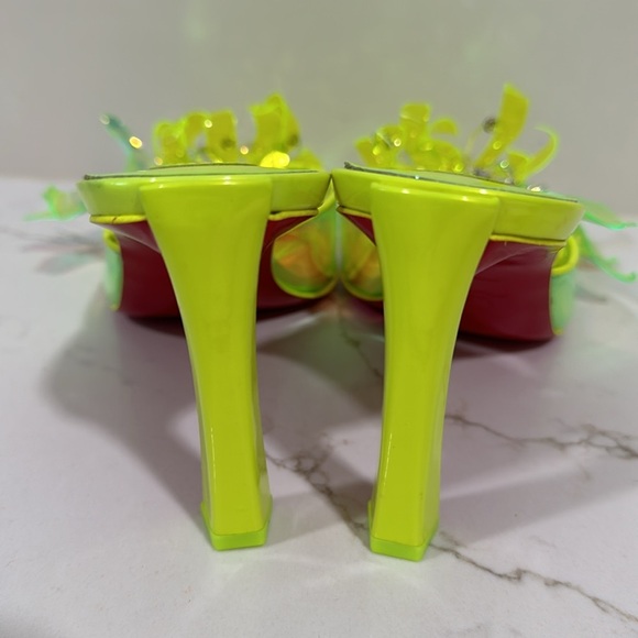 Christian Louboutin Limited Editon Alyah slides size 38 new - Picture 10 of 13